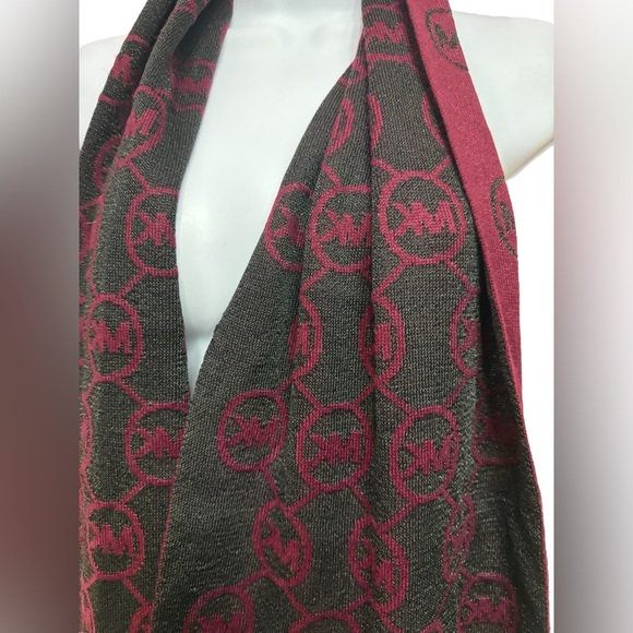 Michael Michael Kors Black and Red Scarf With Logo NWT - Picture 2 of 9